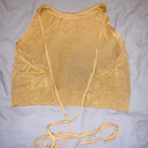 Beautiful mustard colored crop top🌻